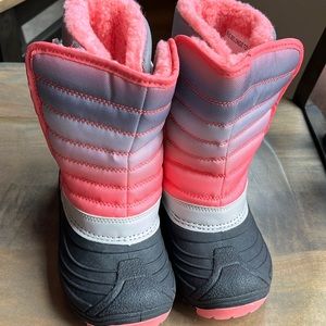 Girl’s winter boots